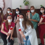 Pequenas inflamações uterinas podem passar despercebidas, mas comprometem a fertilidade — como alerta Oluwatosin Tolulope Ajidahun.