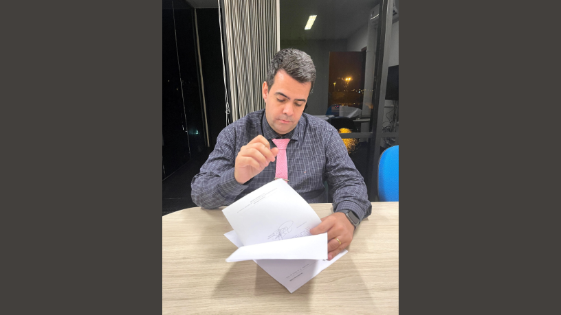 Saiba como Vinicius Tadeu Sattin Rodrigues explica o que as calcificações vasculares identificadas na mamografia podem revelar sobre possíveis riscos cardíacos.