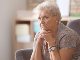 Entenda como o acesso à informação em saúde, promovido pelo Sindnapi – Sindicato Nacional dos Aposentados, Pensionistas e Idosos, fortalece a autonomia do idoso no envelhecimento populacional.