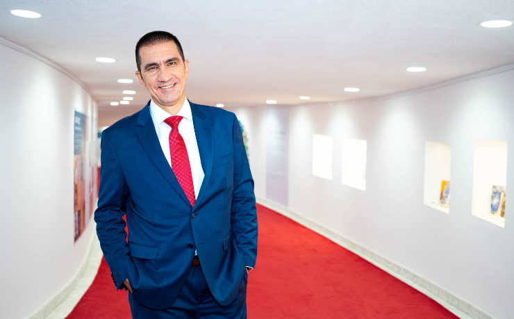 Elton Fernandes
